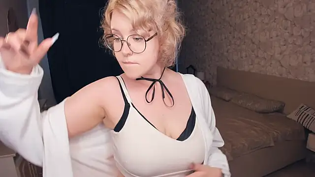 CarmelitaTruiolo's Live XXX Chat