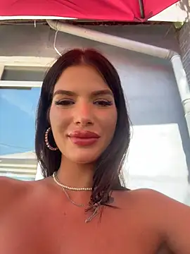 Chatroom XXX en direct de RaniaSnow