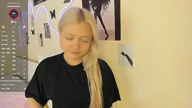 MidnightPoise's Live XXX Chat