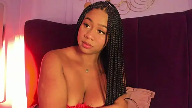 Sofi_Fox_ Adlı Modelin Canlı XXX Sohbeti