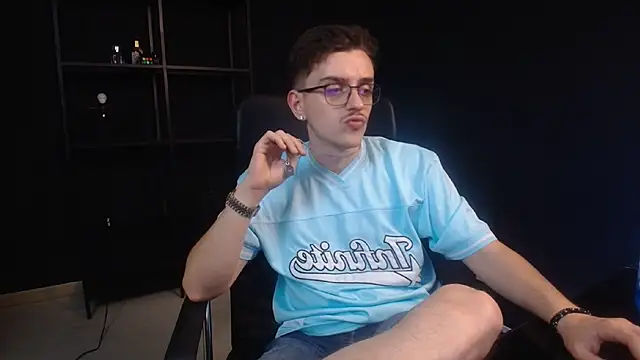 FelixStarkk's Live XXX Chat