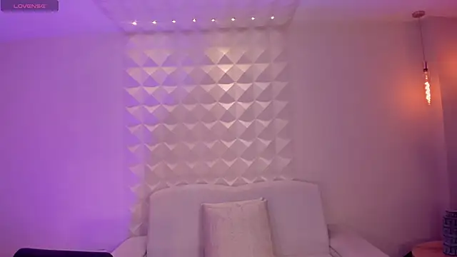BellaConnorX Adlı Modelin Canlı XXX Sohbeti