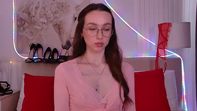 دردشة Emily_Simon الجنسية المباشرة