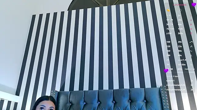 ReinaChloe – Naživo XXX chat