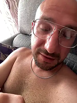 naughtybustard Chat XXX live