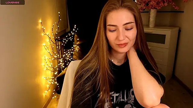 Chain_Alice's Live XXX Chat