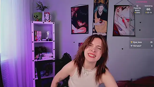 แชท XXX สดของ miraiakik