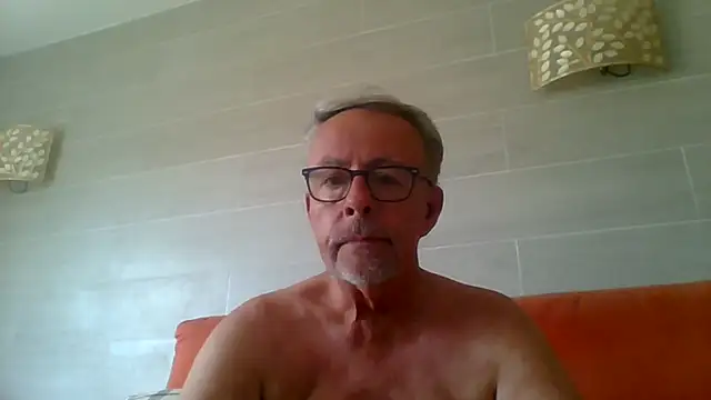 tuggy59 – Naživo XXX chat