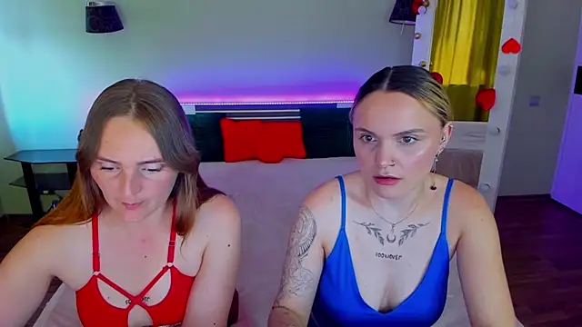 XXX chat uživo modela MagicEyess