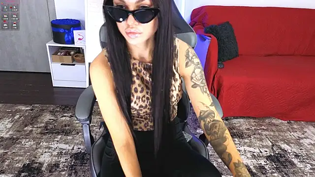 AnacondaOnn Adlı Modelin Canlı XXX Sohbeti