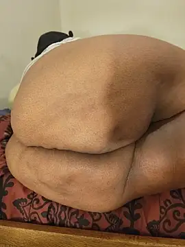 AllLeggs 即時 XXX 聊天