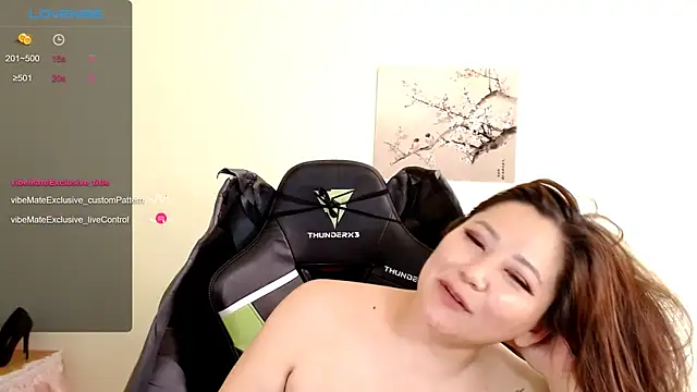 LisaAsianFlower – Naživo XXX chat