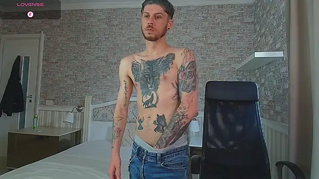 JonahShaw Adlı Modelin Canlı XXX Sohbeti
