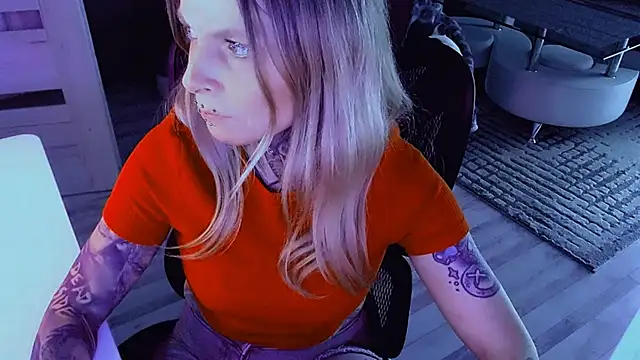 InesGold's Live XXX Chat