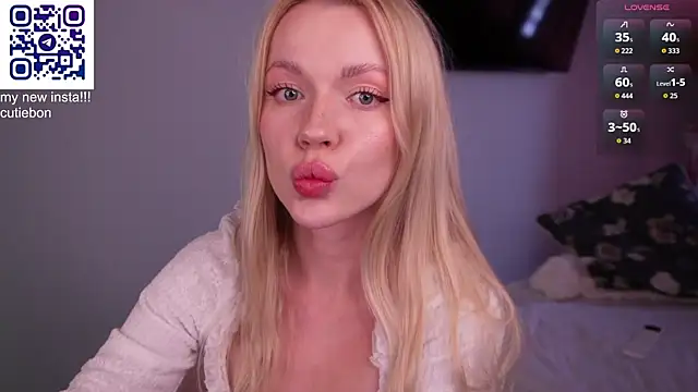 צ'אט XXX בשידור חי של cutebon