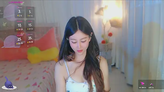 Aimee-520 即時 XXX 聊天