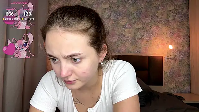 LoraDavi's Live XXX Chat