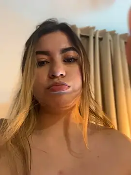 Vicky_Rico_ 即時 XXX 聊天