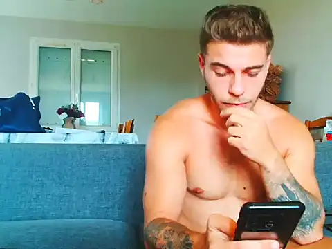 Elkafit28 Chat XXX in diretta