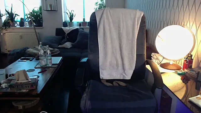 tomz0819 live XXX chat