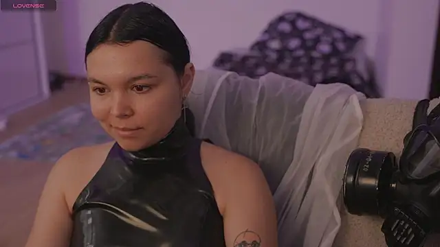 Dominatrix_Alice élő XXX-chatje