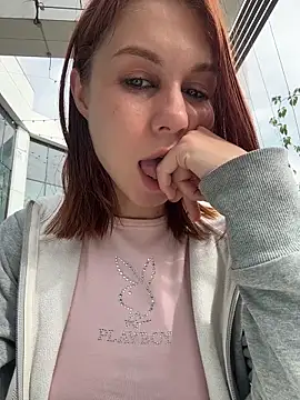 RosieSecret's Live XXX Chat
