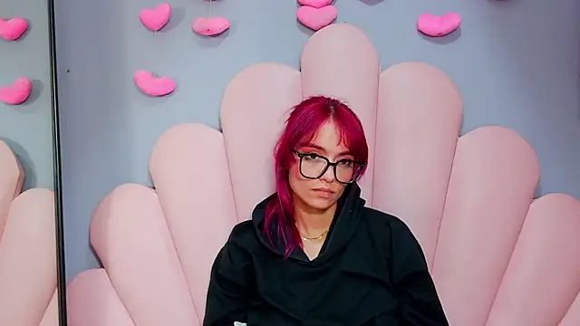 Chat +18 de luci_miller ao vivo