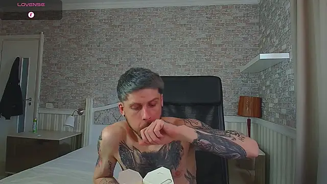JonahShaw Live XXX-Chat