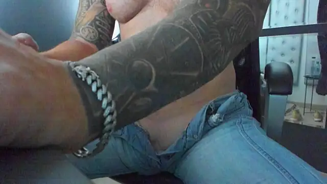 Онлайн чат XXX AronGrant