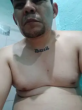 fboycdjuaez Chat XXX in diretta