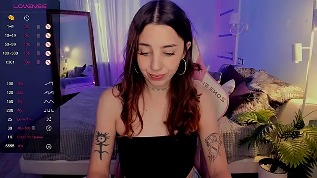 Chat XXX en directo de CharliGrace_
