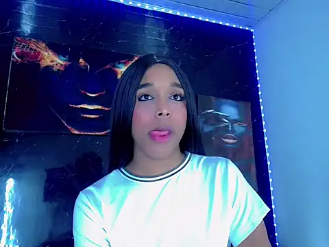 Chat XXX en directo de SaramyBigcock
