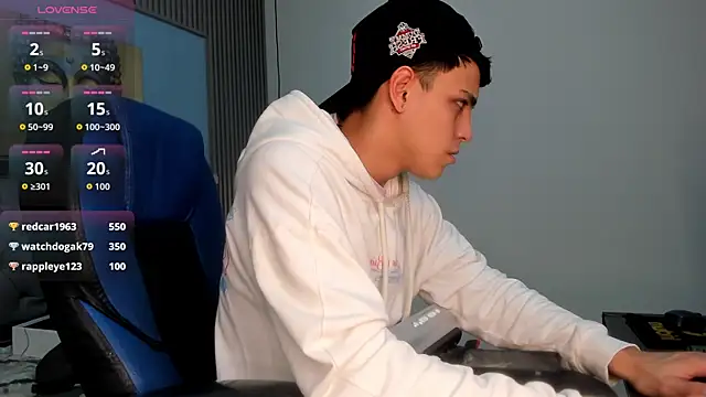 Ethanx18_のライブXXXチャット