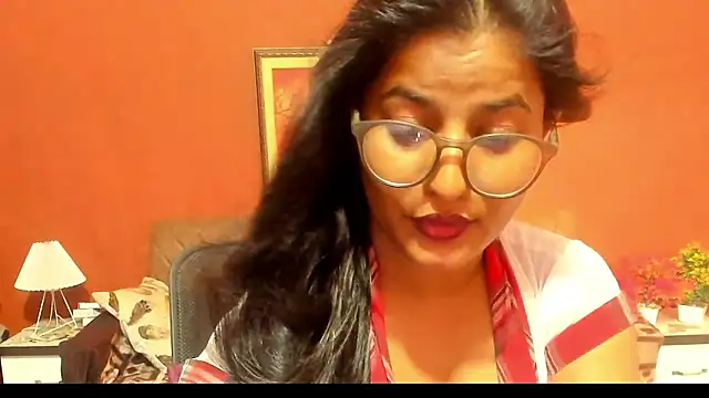 Jasmine_Jaey1's Live XXX Chat