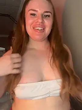 RedFoxQueen's Live XXX Chat