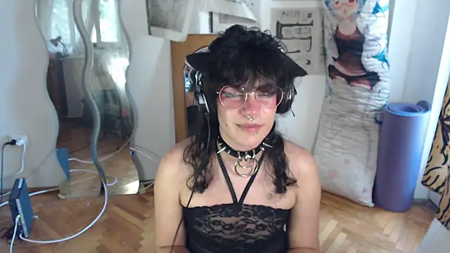 XXX chat uživo modela PainPrince69