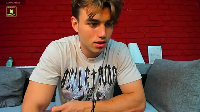 Kyle_Baker's Live XXX Chat