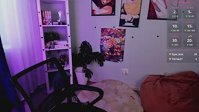 XXX chat uživo modela miraiakik