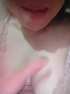 Julyy08 即時 XXX 聊天