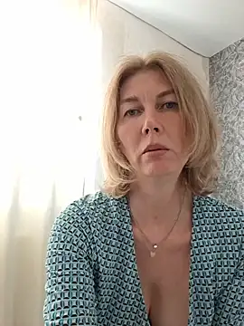 stellahere8: απευθείας συνομιλία ΧΧΧ