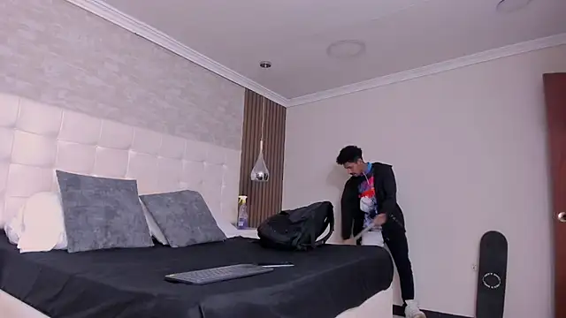NoaahTylor Obrolan Langsung XXX