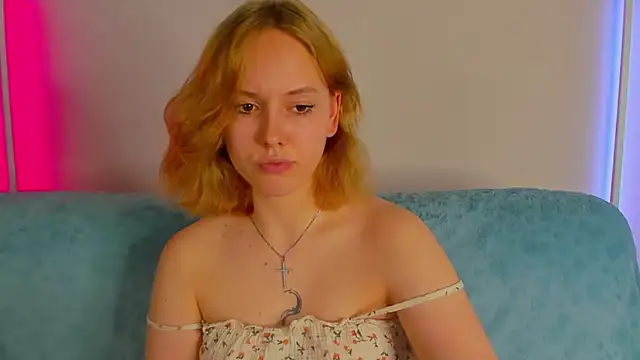 RikkiChoco's Live XXX Chat