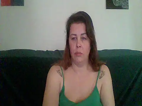 _genuine_ élő XXX-chatje