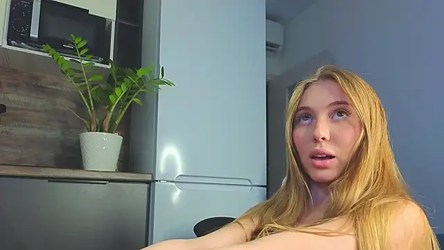 Lili_Roze_ Adlı Modelin Canlı XXX Sohbeti