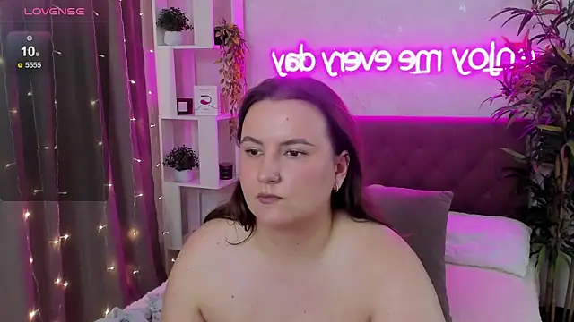 دردشة FeralPeach الجنسية المباشرة