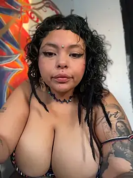 Capitaldoll420 Chat XXX in diretta