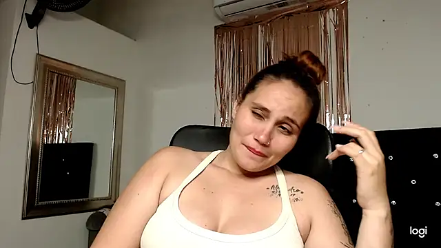 Baby_hornyJM's Live XXX Chat