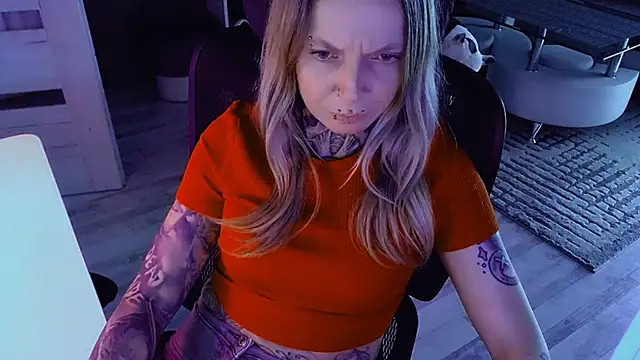 InesGold's Live XXX Chat