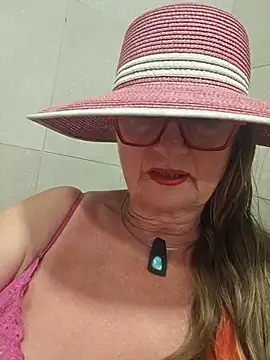 Chat XXX en directo de Hot-Muci
