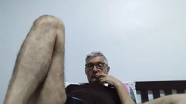 BIGUNCUTHARDCOCK Adlı Modelin Canlı XXX Sohbeti